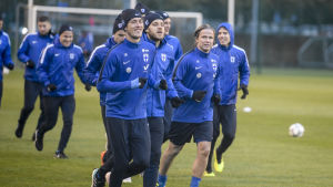 På måndagen tränade Thomas Lam, Teemu Pukki och Petteri Forsell i Helsingfors. På måndagen tränade Thomas Lam, Teemu Pukki och Petteri Forsell i Helsingfors.