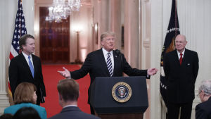 Donald Trump håller tal vid Brett Kavanaughs installationsprocess som domare i USA:s Högsta domstol.