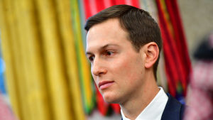 Jared Kushner i Vita huset i mars 2018, under den saudiske kronprinsen Mohammed bin Salmans besök där. Jared Kushner i Vita huset i mars 2018, under den saudiske kronprinsen Mohammed bin Salmans besök där.