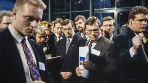 Valvaka i Stora smedjan på Yle i januari i samband med första omgången i presidentvalet 1994. Presidentvalet 1994.