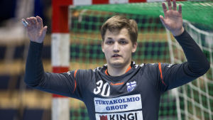 Spikar Mikael Mäkelä igen i kassen? Mikael Mäkelä, Handbollslandslaget