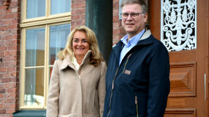 Lisbeth Fagerström och Auvo Rauhala har forskat tillsammans sedan 1995. Porträtt av Lisbeth Fagerström och Auvo Rauhala.