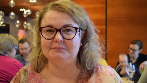Kristina Engman är förtvivlad över de unga ensamkommande som ännu inte fått beslut om sin framtid i Finland. Kristina Engman arbetar vid Evangeliska folkhögskolan i Vasa.