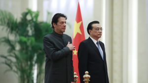 Kina har goda relationer till Pakistan vars ny premiärminister Imran Khan avlade ett av sina första tjänstebesök i Peking. Kinas premiärminister Li Keqiang var värd under besöket Kina har goda relationer till Pakistan vars ny premiärminister Imran Khan avlade ett av sina första tjänstebesök i Peking. Kinas premiärminister Li Keqiang var värd under besöket