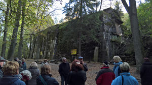 Historia: Hitlerin Sudenpesä. Hitlerin Sudenpesä oli pahamaineinen ja suurin päämaja toisen maailmansodan aikana.