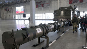 USA anklagade Ryssland för att bryta mot INF-avtalet då det utvecklade den landbaserade kryssningsmissilen 9M729 USA anklagade Ryssland för att bryta mot INF-avtalet då det utvecklade den landbaserade kryssningsmissilen 9M729