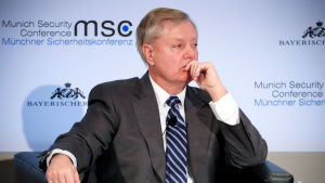 Lindsey Graham deltog också i säkerhetskonferensen i München den 15-17 februari. Lindsey Graham deltog också i säkerhetskonferensen i München den 15-17 februari.