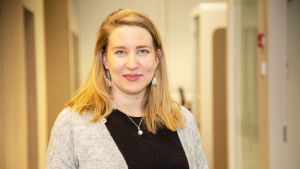 Johanna Vuorelma anser att det handlar om en ideologisk kamp tills den riktiga orsaken presenteras. Tutkijatohtori Johanna Vuorelma