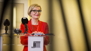 Paula Risikko i topp också 2020. Paula Risikko eduskunnan tiedotustilaisuudessa.
