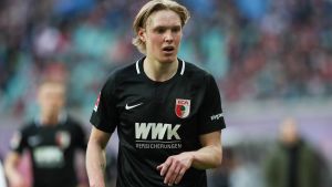 Fredrik Jensen från Borgå spelar i tyska FC Augsburg. Fredrik Jensen från Borgå spelar i tyska FC Augsburg.