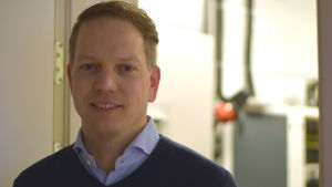Frank Hoverfelt är vd för Ekenäs Energi. Porträttbild på Frank Hoverfelt.