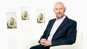 Professori Esko Valtaoja on tunnettu tieteen popularisoija, joka ei usko maailmanloppuun.