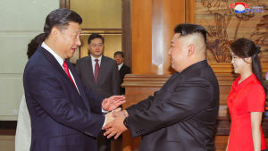 Xi Jinping och Kim Jong-Un har träffats fyra gånger tidigare, men alltid i Kina. Nu blir Xi den första kinesiska ledare på 14 år som besöker Pyongyang Xi Jinping och Kim Jong-Un har träffats fyra gånger tidigare, men alltid i Kina. Nu blir Xi den första kinesiska ledare på 14 år som besöker Pyongyang
