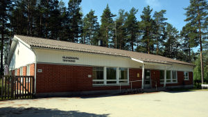 Hemvården i Tenala-Bromarv finns i vårdcentralen i Tenala. Här finns också dagverksamheten för de äldre. Tenala hälsovårdscentral.