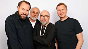 Knipi, Jan Noponen, Juha Blomberg ja Jore Marjaranta. Knipi, Jan Noponen, Juha Blomberg ja Jore Marjaranta.