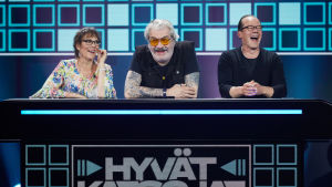 Kuvassa Nicke Lignell, Jussi Lampi ja Tiina Brännare.