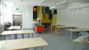 Träsk skola är byggd 1958 och tillbyggd i två repriser. En del av byggnaden renoverades grundligt 2010, nu behöver också resten av huset åtgärdas. Träsk skola.