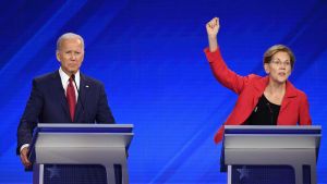 Joe Biden och Elizabeth Warren deltog ivrigt i diskussionen om skärpta vapenlagar. Joe Biden och Elizabeth Warren deltog ivrigt i diskussionen om skärpta vapenlagar.