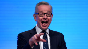 Michael Gove är minister utan särskild portfölj i Johnsons regering, med ansvar för att förbereda brexit och agera rådgivare för premiärministern. Michael Gove. Etualalla Goven koura.