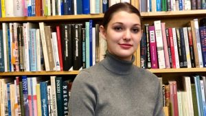 Doktorsavhandling och en egen kantele. Elizabeth Reid har framtidsplanen klar. Elizabeth Reid studerar vid Finnish Studies-enheten i Toronto.