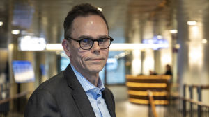 “Vi försöker hitta en balans mellan flexibilitet på arbetsmarknaden och att arbetstagaren ska kunna skydda sina egna intressen”, säger Markus Äimälä på EK. Markus Äimälä