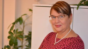 Privat postutdelare sköter dagsutdelningen av Västra Nyland medan poststrejken pågår, de flesta prenumeranter får tidningen som normalt, säger Marina Holmberg. Marina Holmberg, chefredaktör för tidningen Västra Nyland.