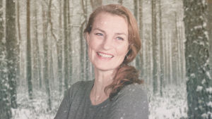 Skådespelaren Jonna Järnefelt är aktuell med pjäsen Äktenskapsgrejen på Lilla Teatern och med sin egen föreställning Yli rajan som bl.a. handlar om att våga vara sig själv, sätta gränser och förändra sin synvinkel. Jonna Järnefelt på Vegas vinterpratare kollagebild mot snöig skogsbakgrund.