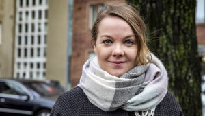 Katri Kulmuni tycker inte det är någon brådska att hitta på lösningar för det kommande hålet i statens skattkista. valtiovarainministeri Katri Kulmuni