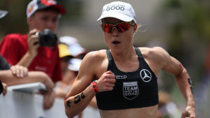 Kaisa Sali (f d Lehtonen), en av Finlands kändaste triathleter, deltar i triathlon i Åbo. Kaisa Lehtonen löper