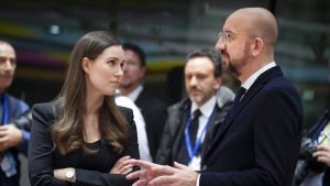 Statsminister Sanna Marin och EU-kommissionär Charles Michel Sanna Marin och rådsordföranden Charles Michel vid det föregående toppmötet i Bryssel den 13 december.