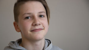 Aron Syrjä var som yngre med i Borgå ungdomsförenings teatergrupp. Han har också haft drama som tillval i skolan. - Jag tycker om att uppträda och att stå på scenen. Aron Syrjä.