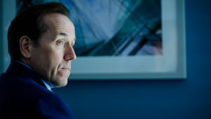 Toimiston esimies Chris Carter (Ben Miller). Psykologinen trilleri työpaikkakiusaamisen seurauksista.