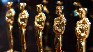 Oscar-patsaat, Oscar Statuette ©A.M.P.A.S.®