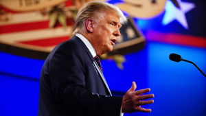President Trump avbröt flitigt Joe Biden. President Donald Trump debatterar i en presidentvalsdebatt mot Joe Biden.