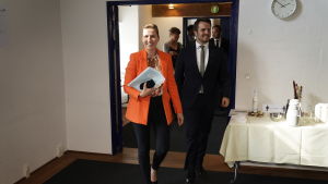 Danmarks statsminister Mette Frederiksen och klimatminister Dan Jørgensen. Danmarks statsminister Mette Frederiksen och klimatminister Dan Joergensen.
