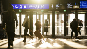 Kauppakeskus Triplassa näkyi runsaasti kasvomaskeja 7. joulukuuta 2020.
