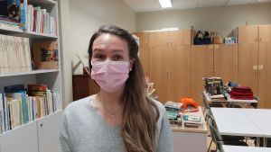 Nina Sjödahl tycker dagklubben ger hennes barn det hen behöver i form av lek och social samverkan. Förälder i dagklubb