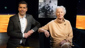 Jutta Zilliacus gästar Daniel Olin i vårsäsongens första avsnitt. Jutta Zilliacus gästar Daniel Olin.
