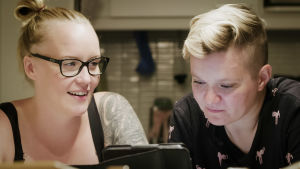 Unelma Lapista -sarjan Minna ja Pernilla
