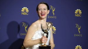 Claire Foy med sin Emmy. Claire Foy med sin Emmy.