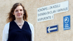 Nea Ikonen tycker det är märkligt att staden inte fört några diskussioner om skolans finansiering med Vänföreningen. Nea Ikonen är ordförande för Vänföreningen för Svenska skolan i Varkaus.