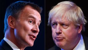 Utrikesminister Jeremy Hunt (till vänster) och hans medtävlare, den före detta utrikesministern Boris Johnson. Utrikesminister Jeremy Hunt (till vänster) och hans medtävlare, den före detta utrikesministern Boris Johnson.