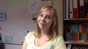 Studentkårens ordförande Ida Julin är bekymrad. Ida Julin är ordförande för studentkåren vid Arcada.