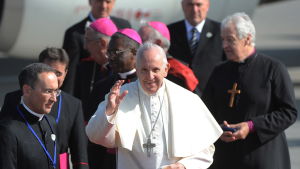Påven Franciskus inledde på lördagen ett historiskt, två dagar långt besök i Irland. Det här är det första påvebesöket på 39 år i Irland Påven Franciskus inledde på lördagen ett historiskt, två dagar långt besök i Irland. Det här är det första påvebesöket på 39 år i Irland