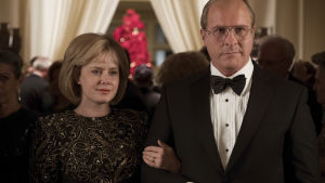 Vinnande duo. Amy Adams ser road ut. Kanske för att kameleonten Bale plötsligt ser ut som en blandning av Cheney och Chevy Chase. Paret Cheney på representationsmiddag.