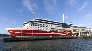 Viking Grace vid kaj i hamnen i Mariehamn den 22 november 2020. Viking Grace vid kaj i Mariehamn 22 november 2020.