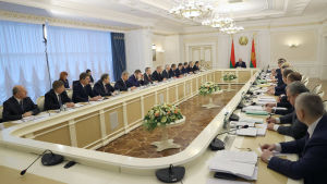 Aleksandr Lukasjenko har fortfarande ett hårt grepp om Belarus Aleksandr Lukasjenko har ännu ett hårt grepp om styret i Belarus. 7.12.2020
