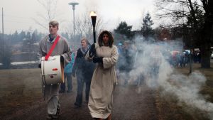 Det har gått två år sedan Kärlekens väg första gången uppfördes i Sibbo. Processionen Via Crucis år 2015.