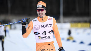 Ristomatti Hakola imponerade under FM-helgen i Vanda med guld i sprintstafett och skiathlon. Ristomatti Hakola.