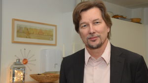 Matti Holi, verksamhetschef för psykiatrin inom HUCS. Matti Holi verksamhetschef för Hucs psykiatri.